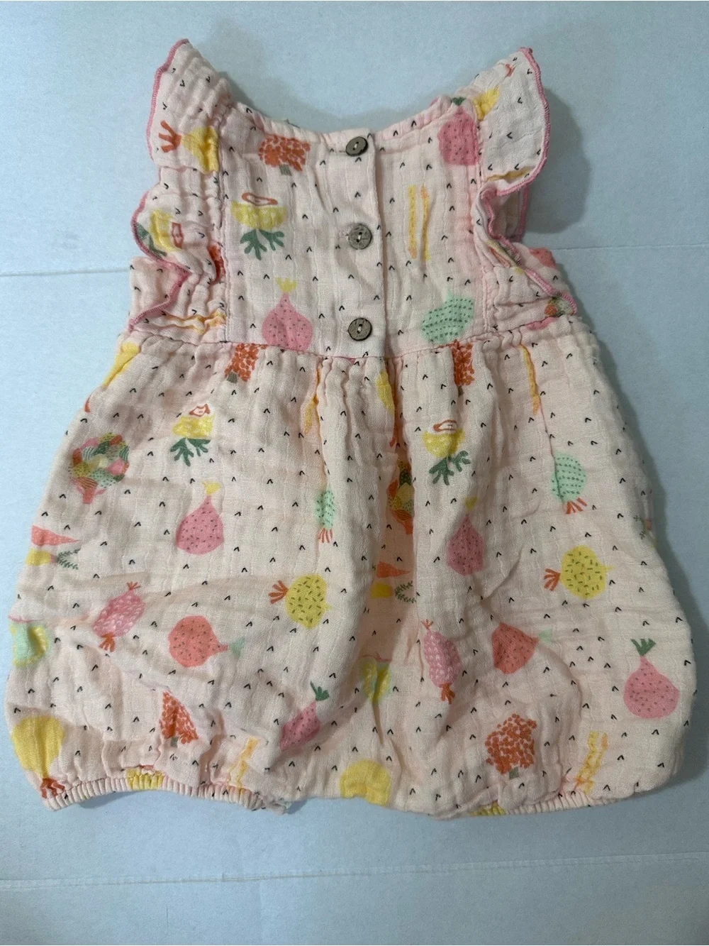 VIVERANO Organic Cotton Muslin Veggie Salad Ruffle & Flutter Short Romper 6-12M